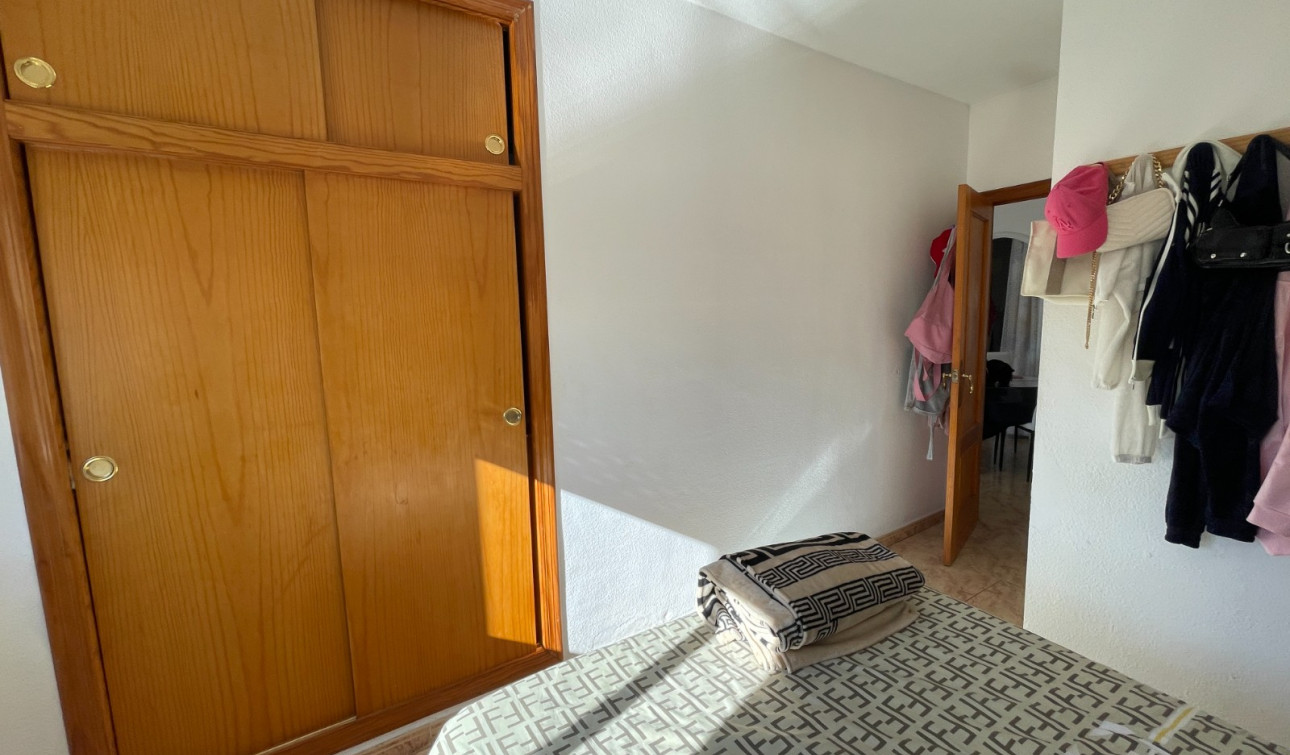 Reventa - Apartamento / Piso - Torrevieja - Comunidad Valenciana