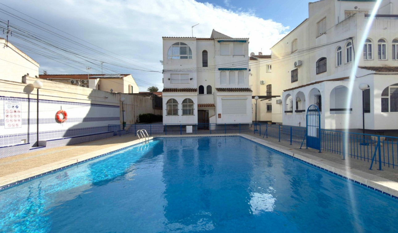 Reventa - Apartamento / Piso - Torrevieja - El Acequión - Los Náufragos