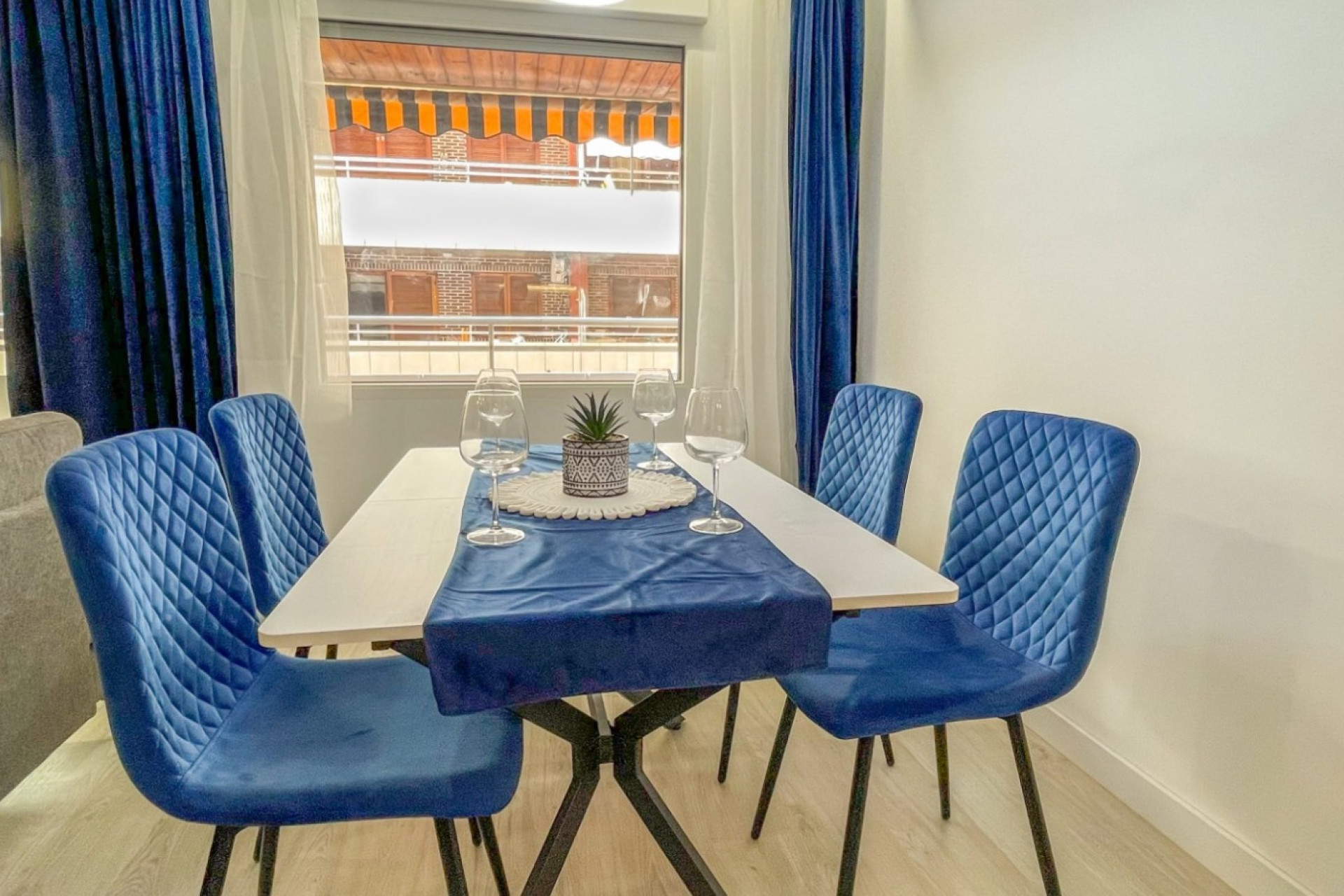 Reventa - Apartamento / Piso - Torrevieja - El Acequión - Los Náufragos