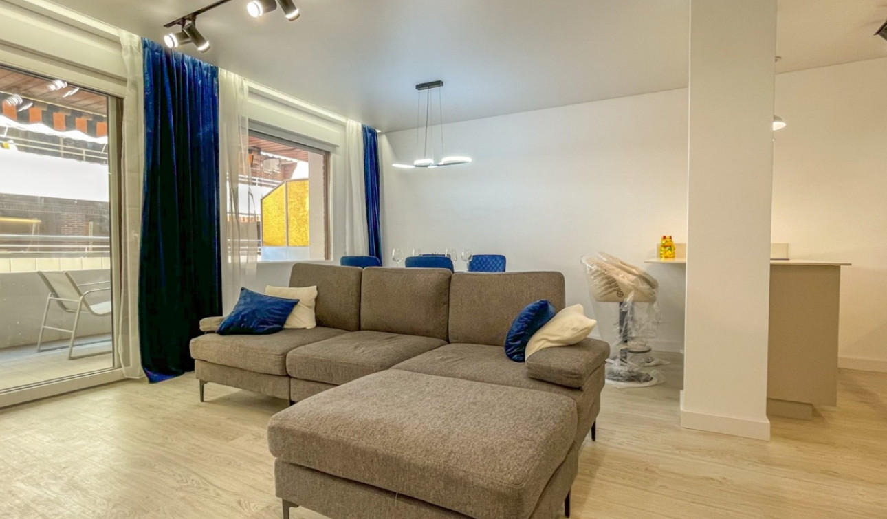 Reventa - Apartamento / Piso - Torrevieja - El Acequión - Los Náufragos