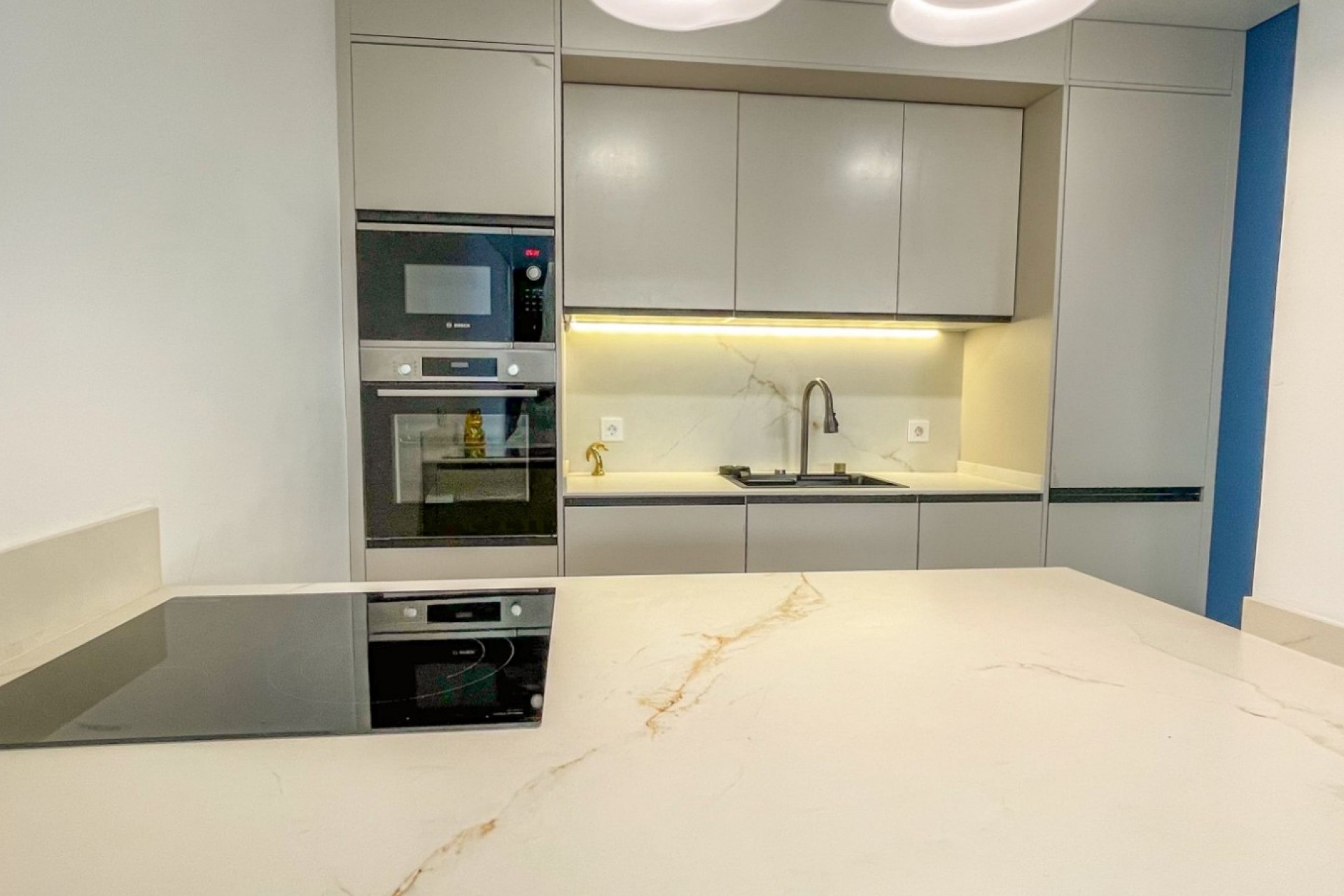 Reventa - Apartamento / Piso - Torrevieja - El Acequión - Los Náufragos