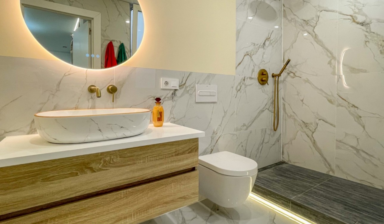 Reventa - Apartamento / Piso - Torrevieja - El Acequión - Los Náufragos