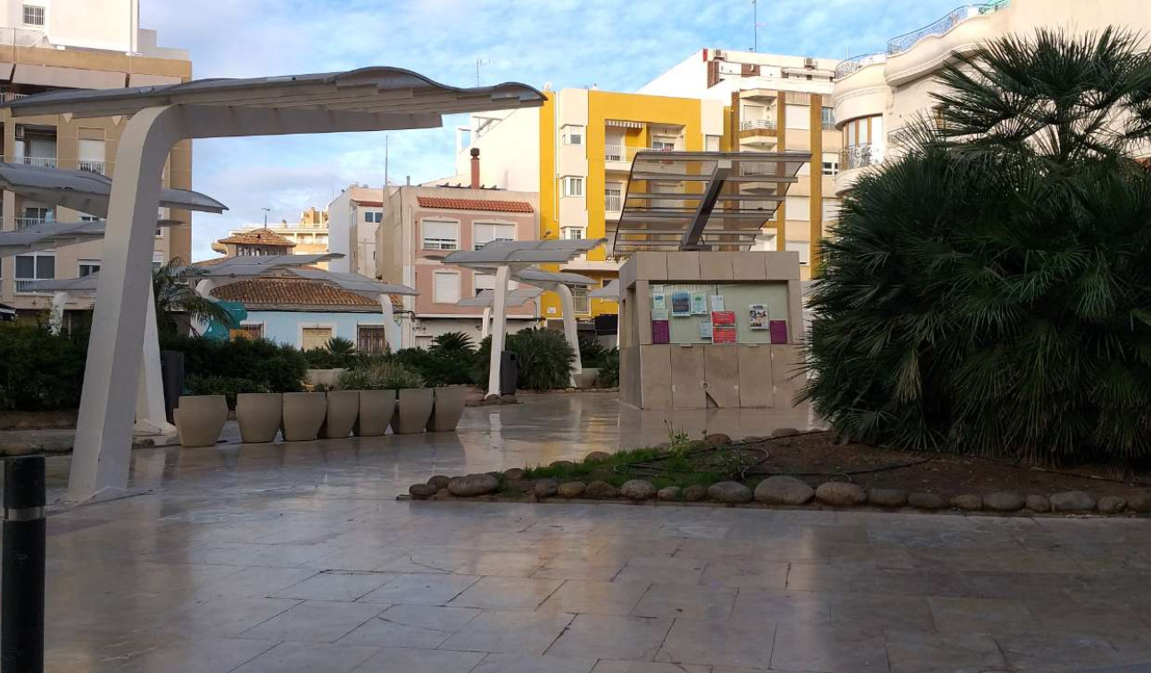 Reventa - Apartamento / Piso - Torrevieja - El acequión