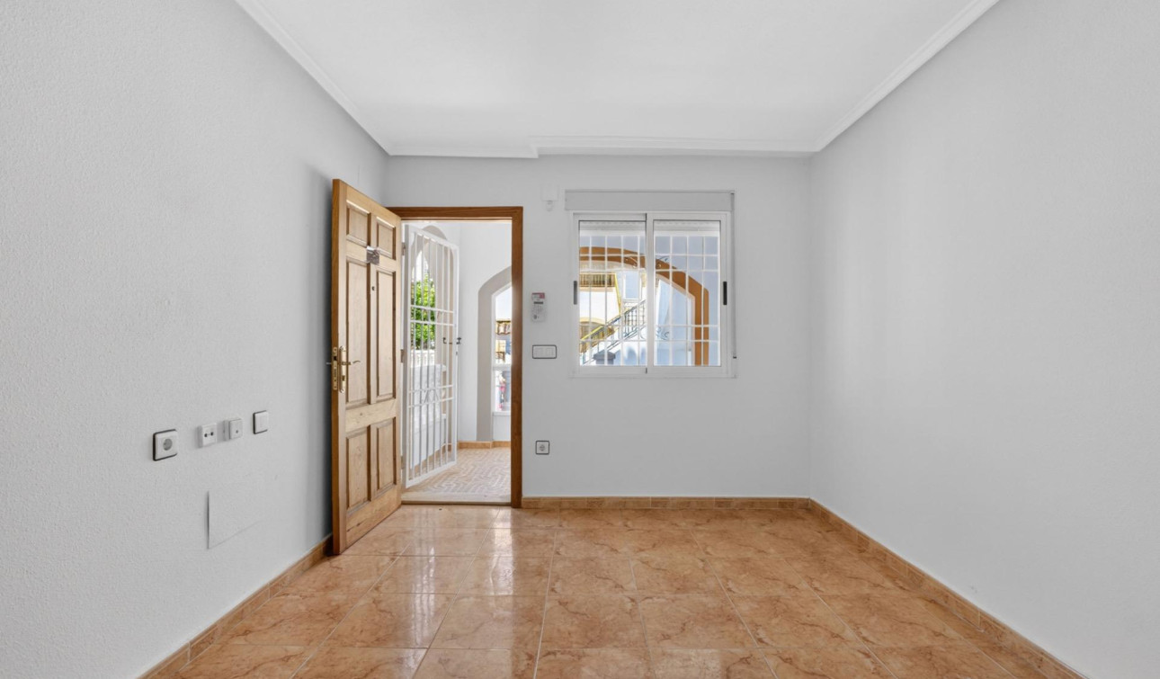 Reventa - Apartamento / Piso - Torrevieja - El limonar