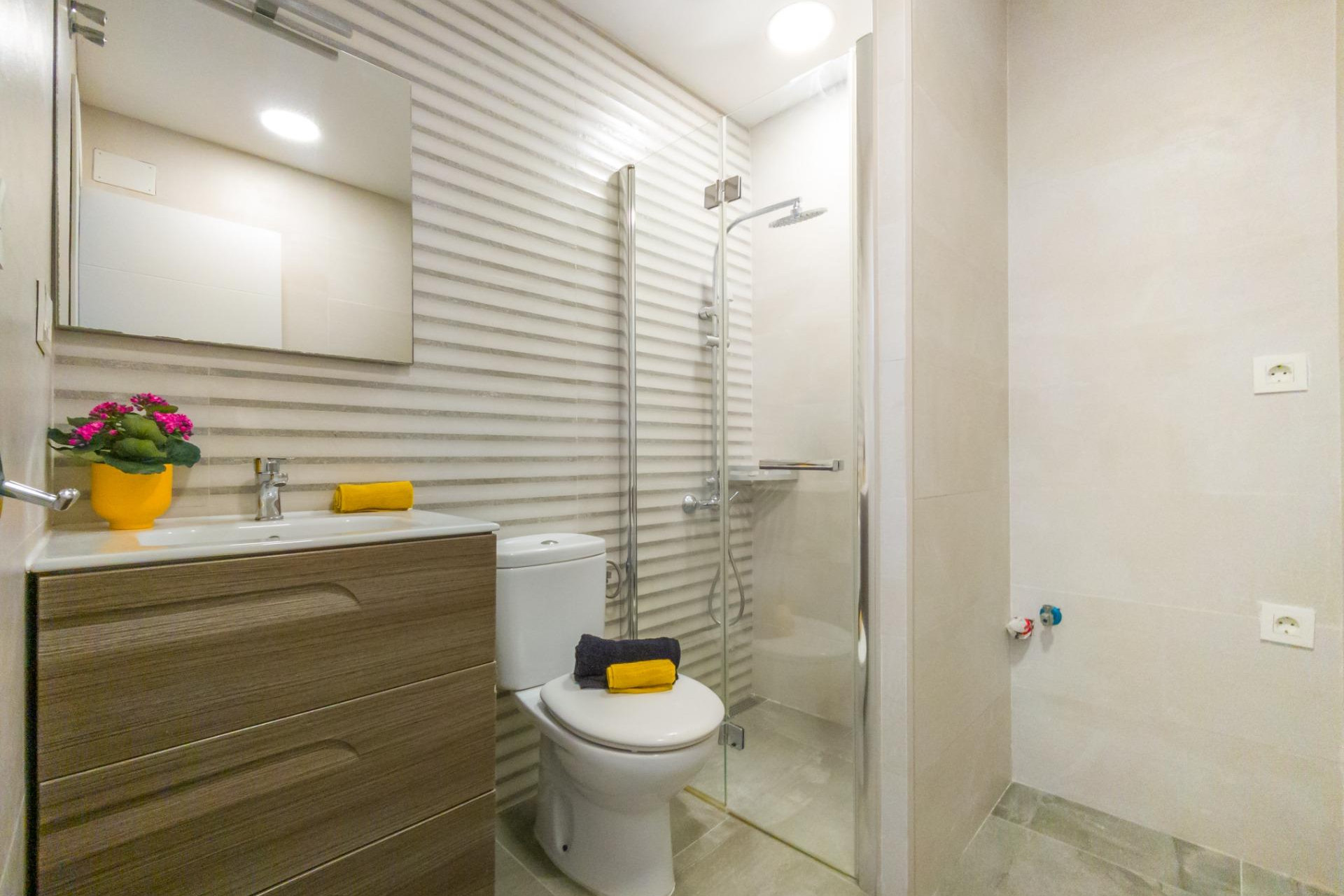 Reventa - Apartamento / Piso - Torrevieja - Estacion de autobuses