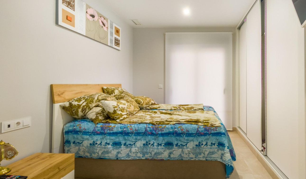 Reventa - Apartamento / Piso - Torrevieja - Estacion de autobuses