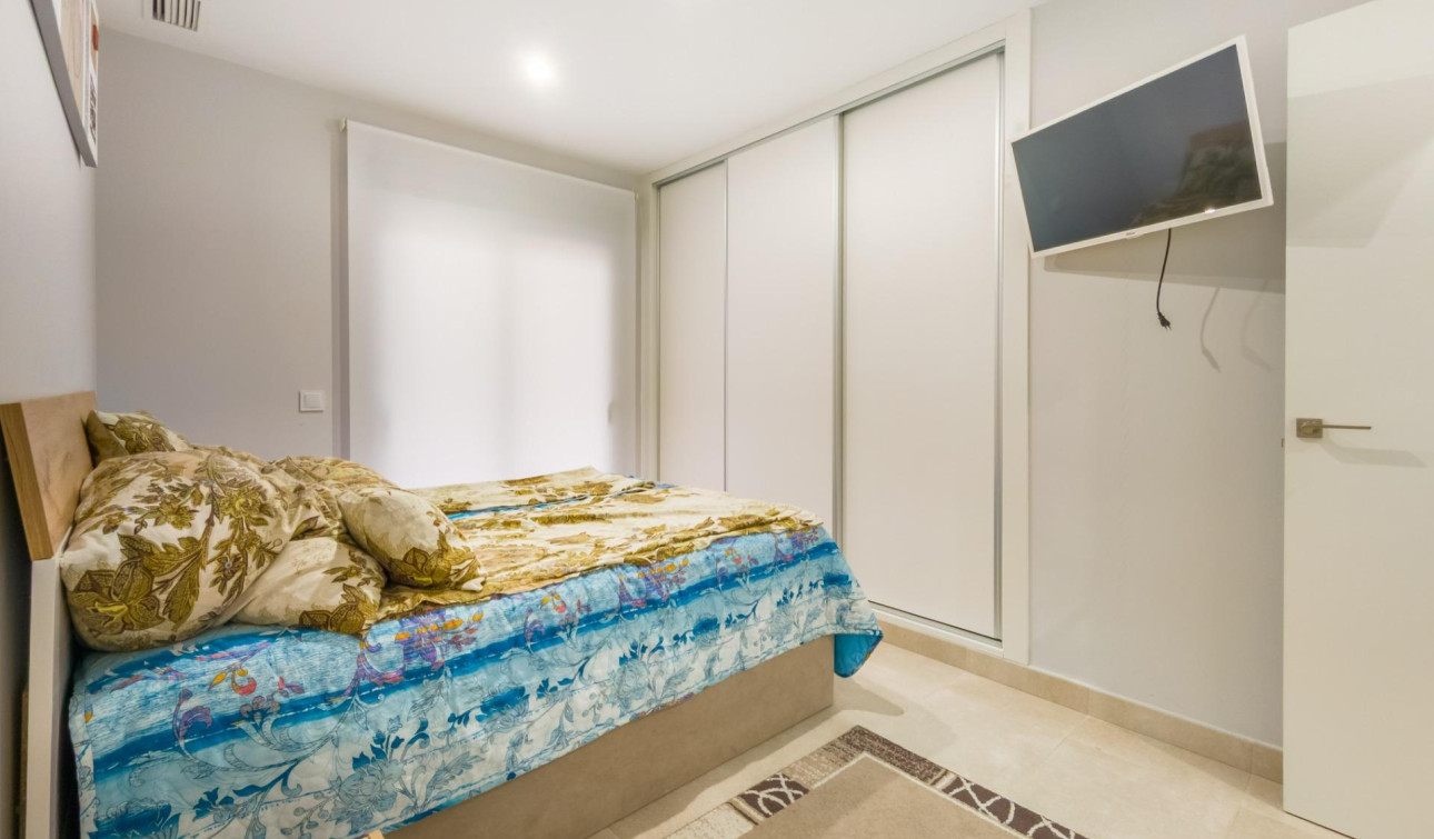 Reventa - Apartamento / Piso - Torrevieja - Estacion de autobuses