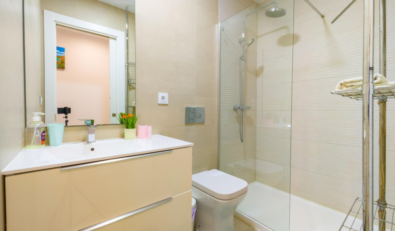 Reventa - Apartamento / Piso - Torrevieja - Estacion de autobuses