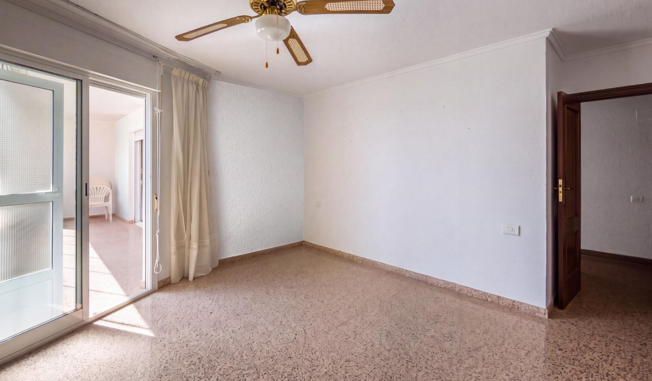 Reventa - Apartamento / Piso - Torrevieja - La Mata pueblo