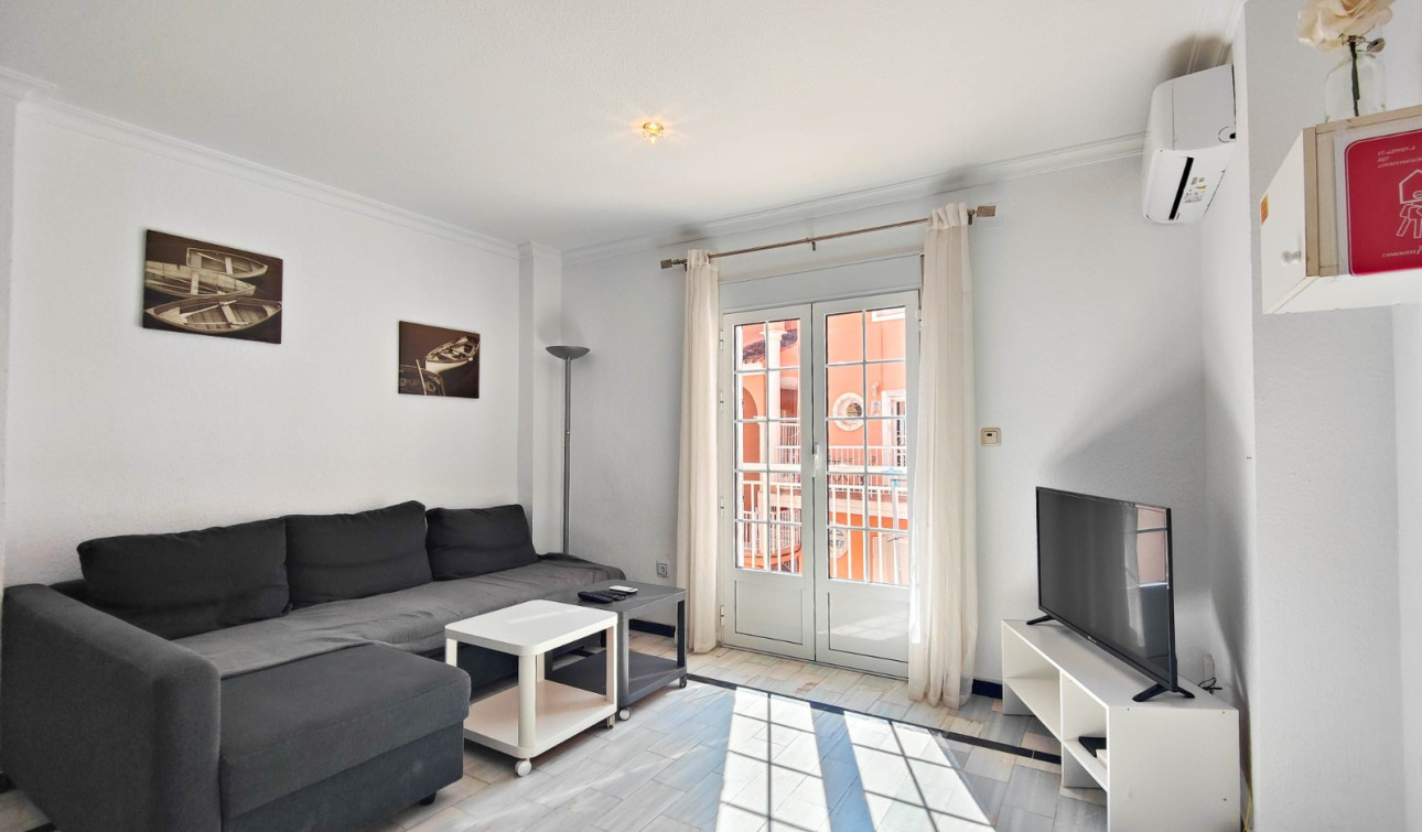 Reventa - Apartamento / Piso - Torrevieja - La Mata