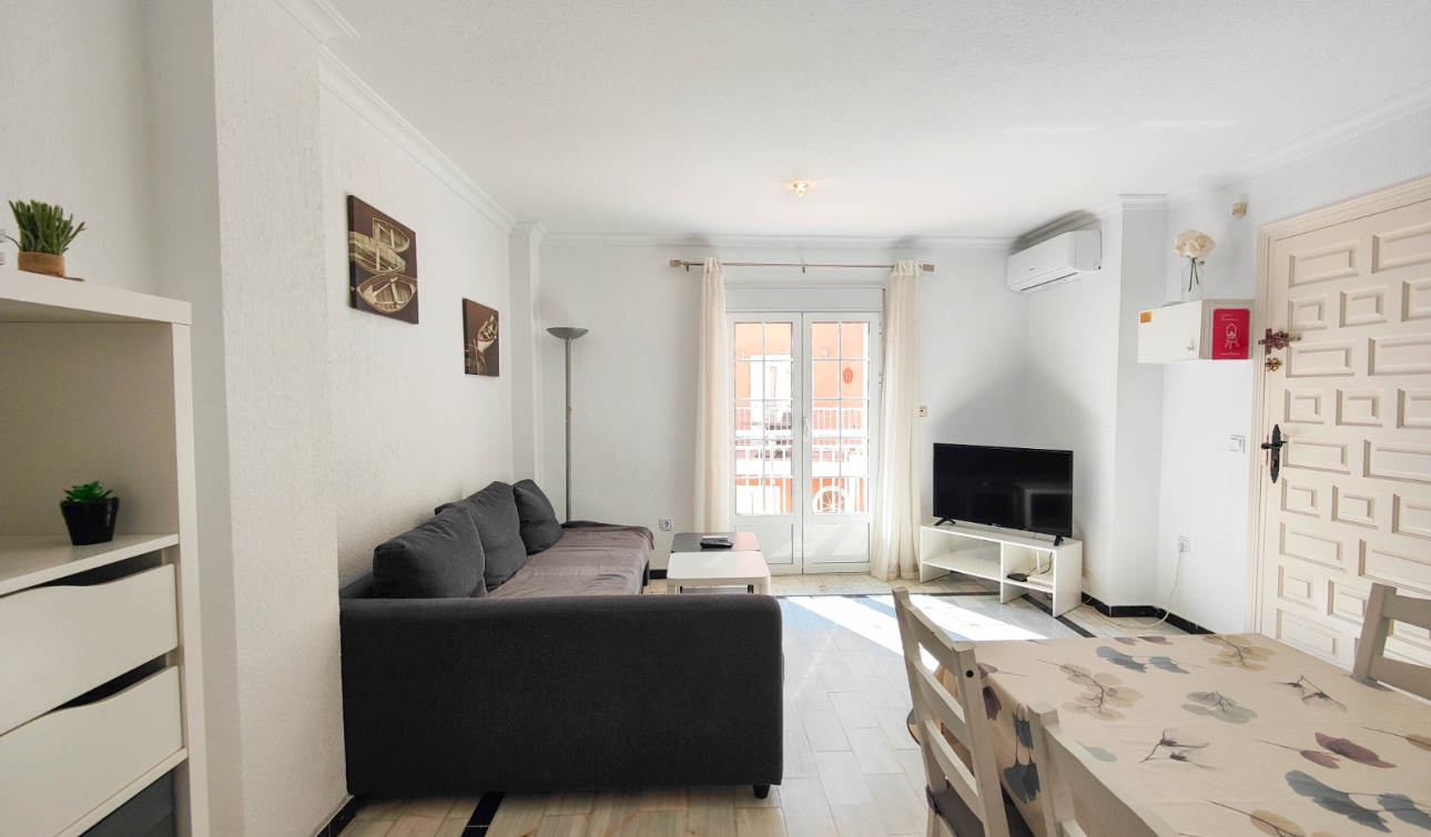 Reventa - Apartamento / Piso - Torrevieja - La Mata