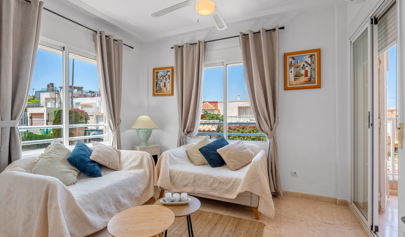 Reventa - Apartamento / Piso - Torrevieja - La Mata
