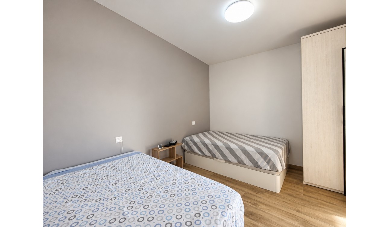 Reventa - Apartamento / Piso - Torrevieja - La Mata
