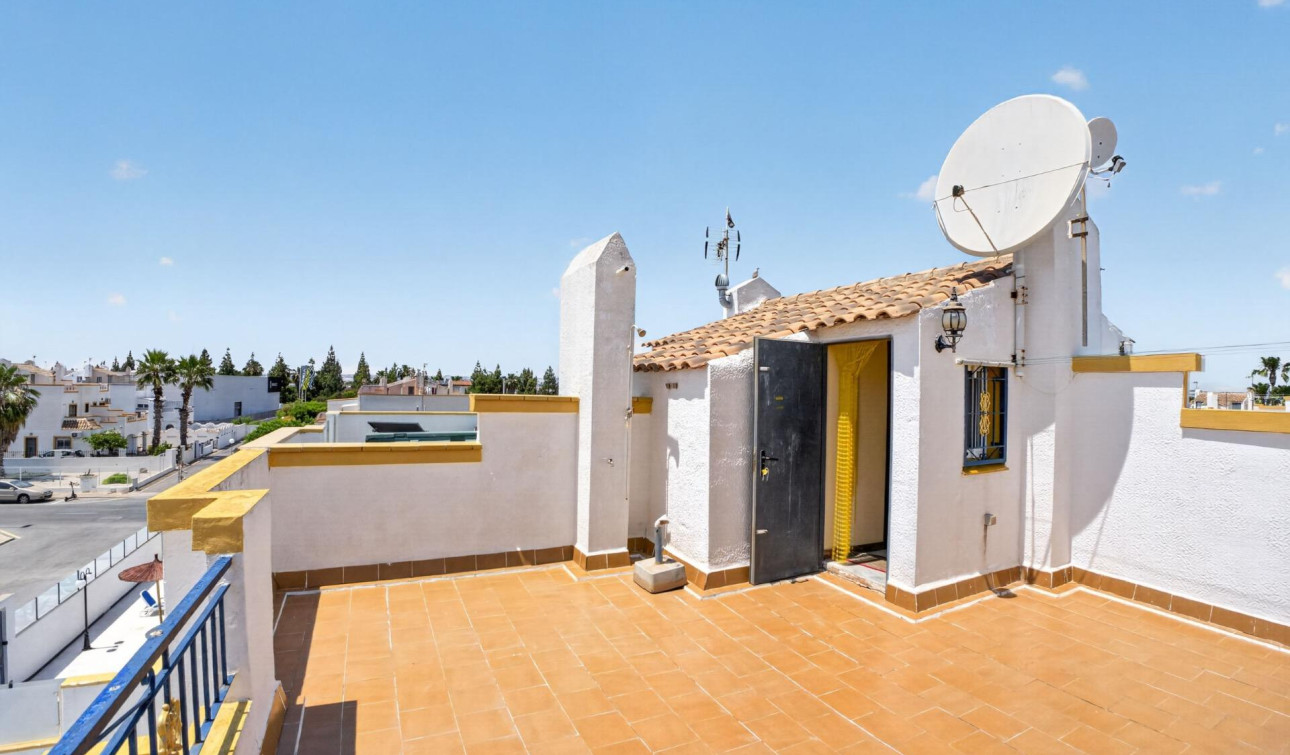 Reventa - Apartamento / Piso - Torrevieja - La Siesta - El Salado - Torreta