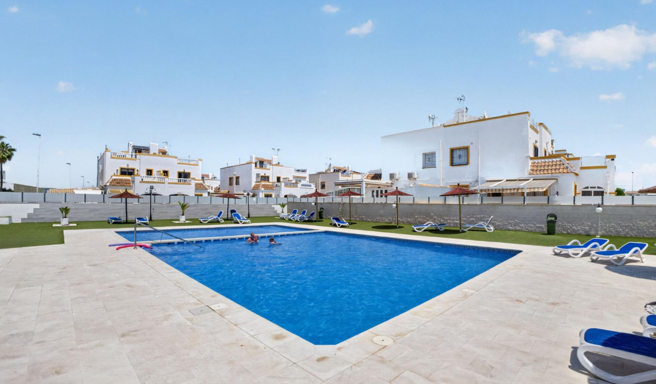 Reventa - Apartamento / Piso - Torrevieja - La Siesta - El Salado - Torreta