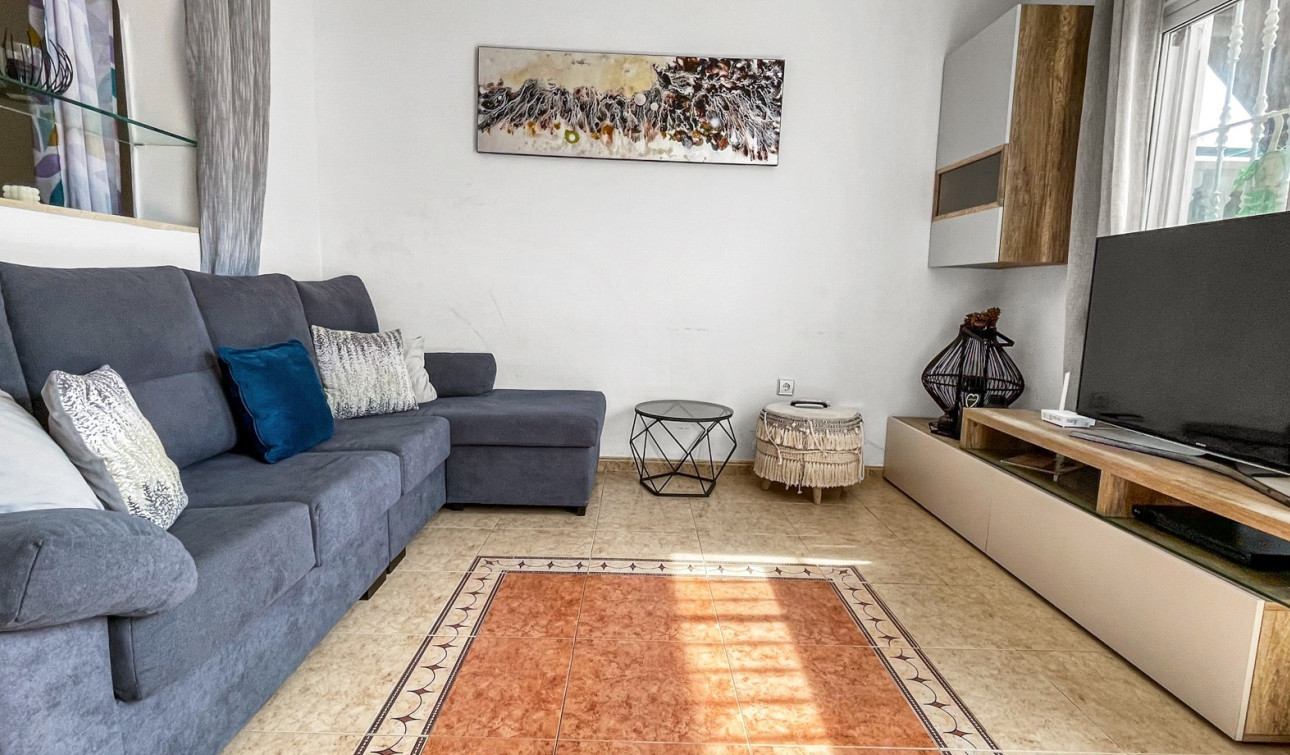 Reventa - Apartamento / Piso - Torrevieja - La Siesta - El Salado -  Torreta