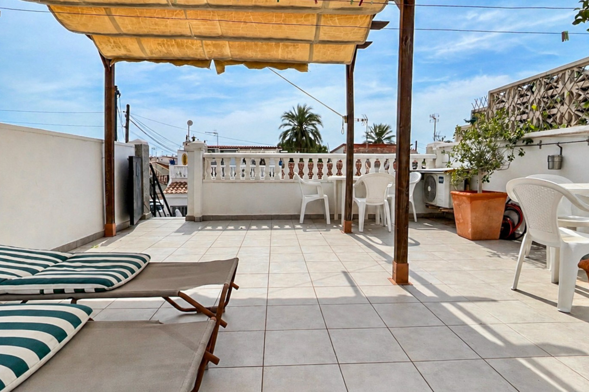 Reventa - Apartamento / Piso - Torrevieja - La Siesta - El Salado -  Torreta