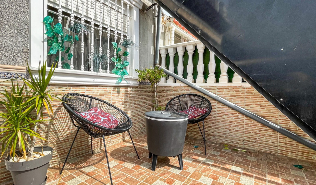 Reventa - Apartamento / Piso - Torrevieja - La Siesta - El Salado -  Torreta