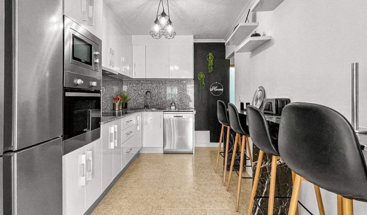 Reventa - Apartamento / Piso - Torrevieja - La Siesta - El Salado -  Torreta