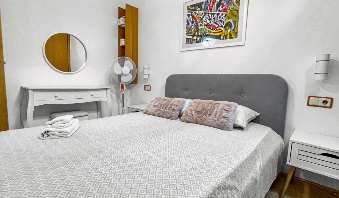 Reventa - Apartamento / Piso - Torrevieja - La Siesta - El Salado -  Torreta