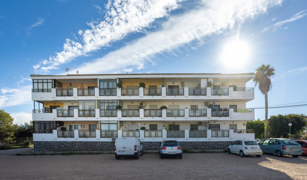 Reventa - Apartamento / Piso - Torrevieja - La Siesta