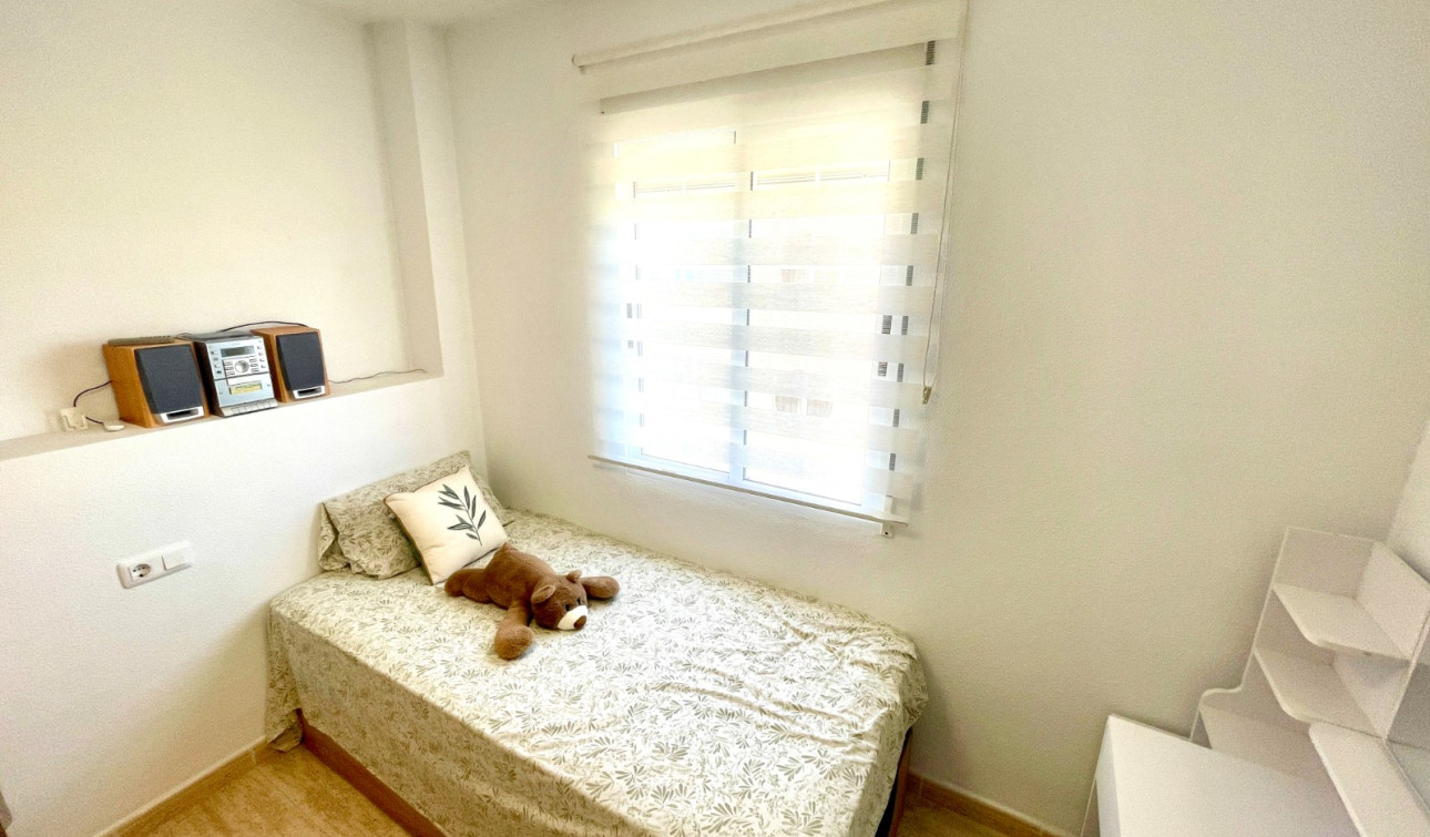 Reventa - Apartamento / Piso - Torrevieja - La Siesta