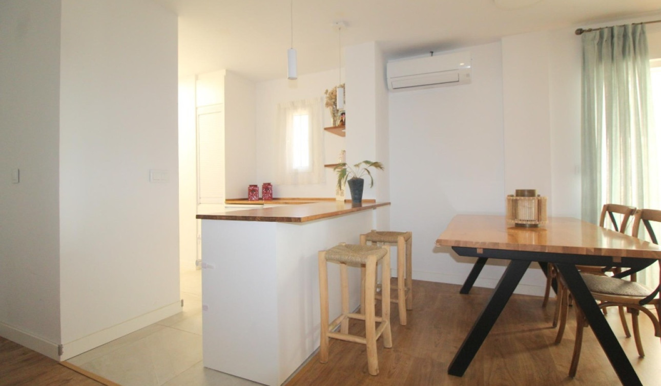 Reventa - Apartamento / Piso - Torrevieja - La Veleta