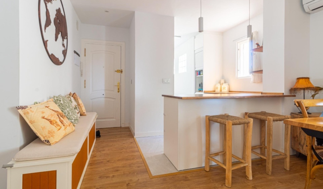 Reventa - Apartamento / Piso - Torrevieja - La Veleta