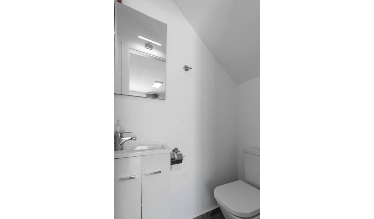 Reventa - Apartamento / Piso - Torrevieja - Lago Jardin