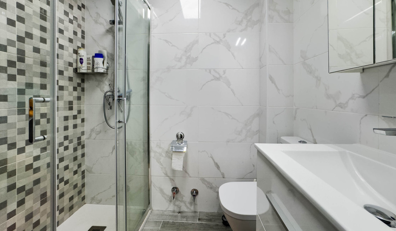 Reventa - Apartamento / Piso - Torrevieja - Lago Jardin