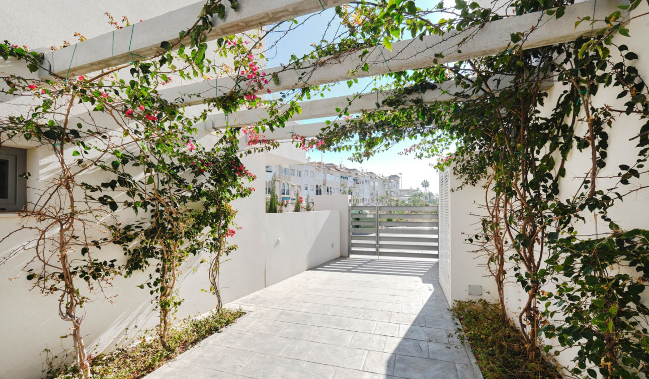 Reventa - Apartamento / Piso - Torrevieja - Los Naufragos