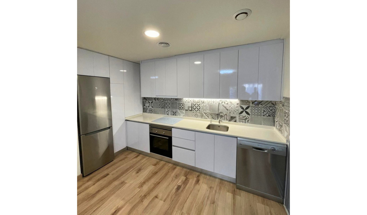 Reventa - Apartamento / Piso - Torrevieja - Los Naufragos