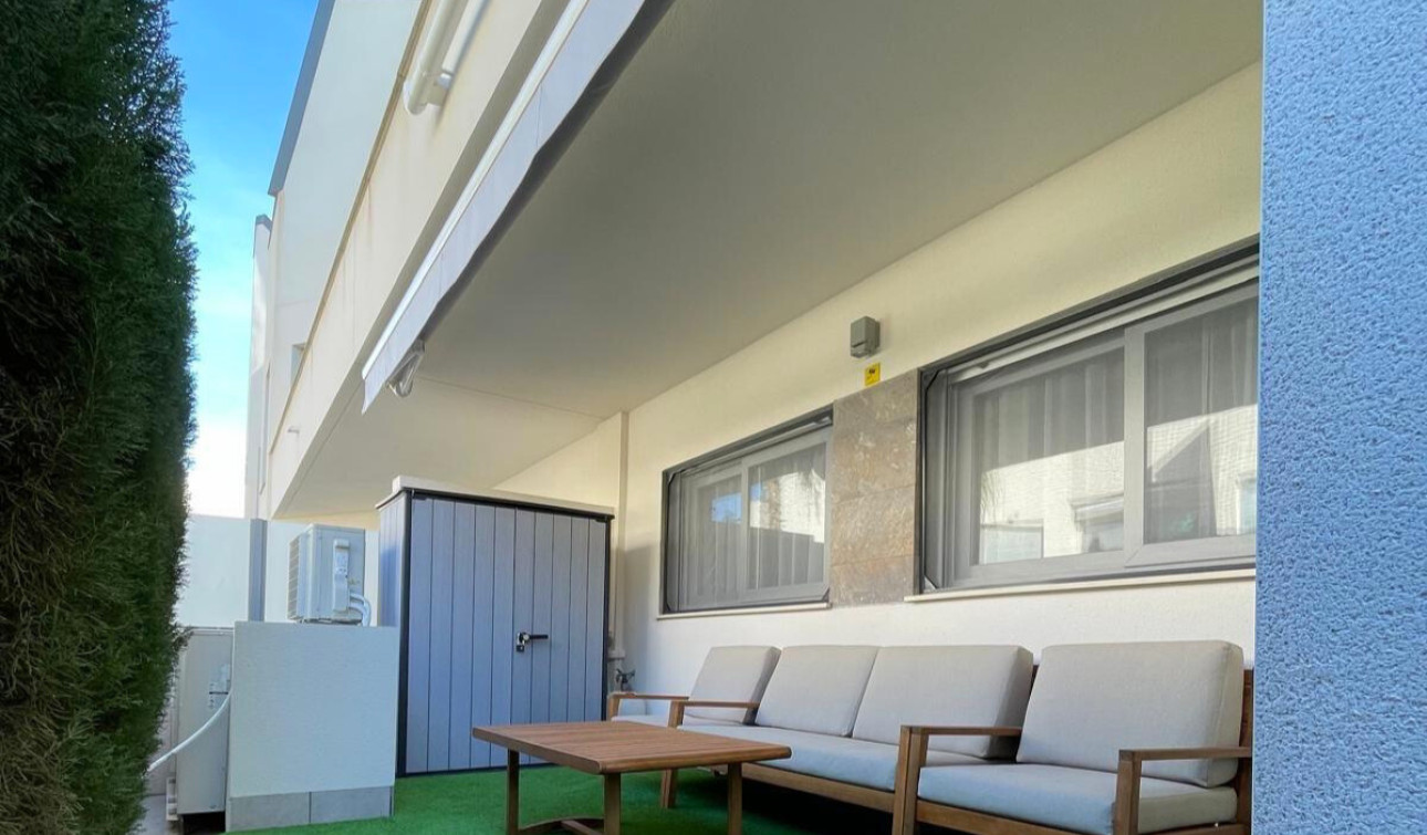Reventa - Apartamento / Piso - Torrevieja - Los Naufragos