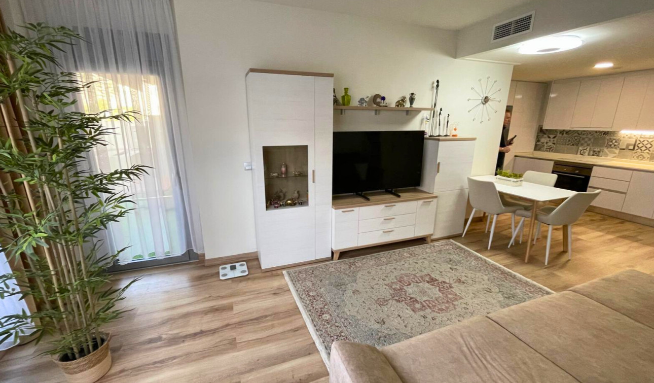 Reventa - Apartamento / Piso - Torrevieja - Los Naufragos