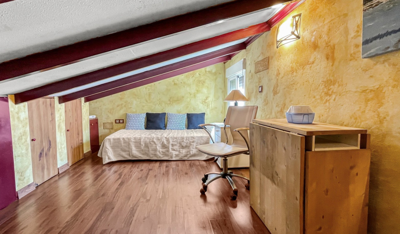 Reventa - Apartamento / Piso - Torrevieja - Mar Azul