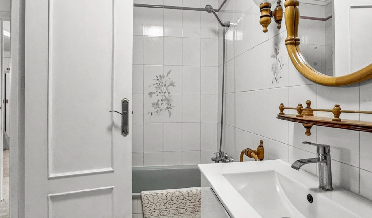 Reventa - Apartamento / Piso - Torrevieja - Playa de los Locos