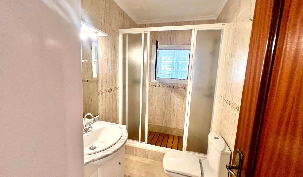 Reventa - Apartamento / Piso - Torrevieja - Playa de los Naufragos