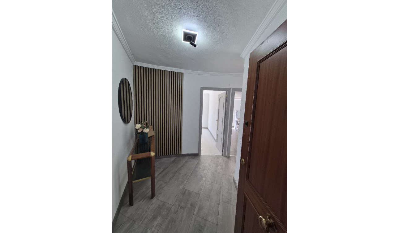 Reventa - Apartamento / Piso - Torrevieja - Playa del Acequión