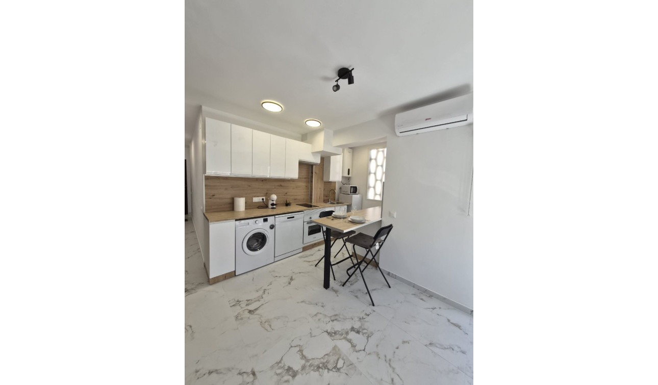 Reventa - Apartamento / Piso - Torrevieja - Playa del Cura