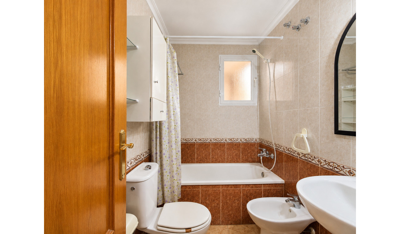 Reventa - Apartamento / Piso - Torrevieja - Playa del Cura