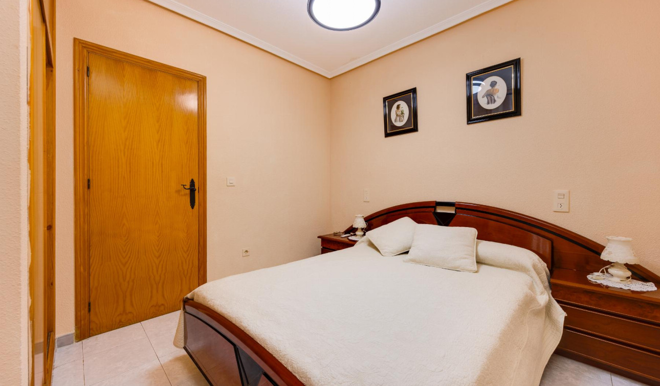 Reventa - Apartamento / Piso - Torrevieja - Playa del Cura