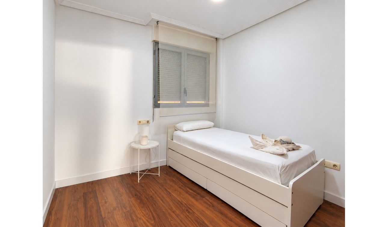 Reventa - Apartamento / Piso - Torrevieja - Playa del Cura