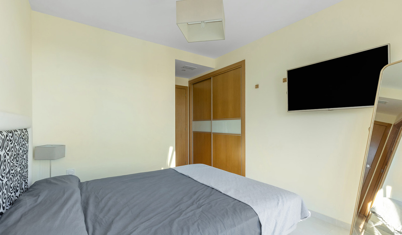 Reventa - Apartamento / Piso - Torrevieja - Punta Prima