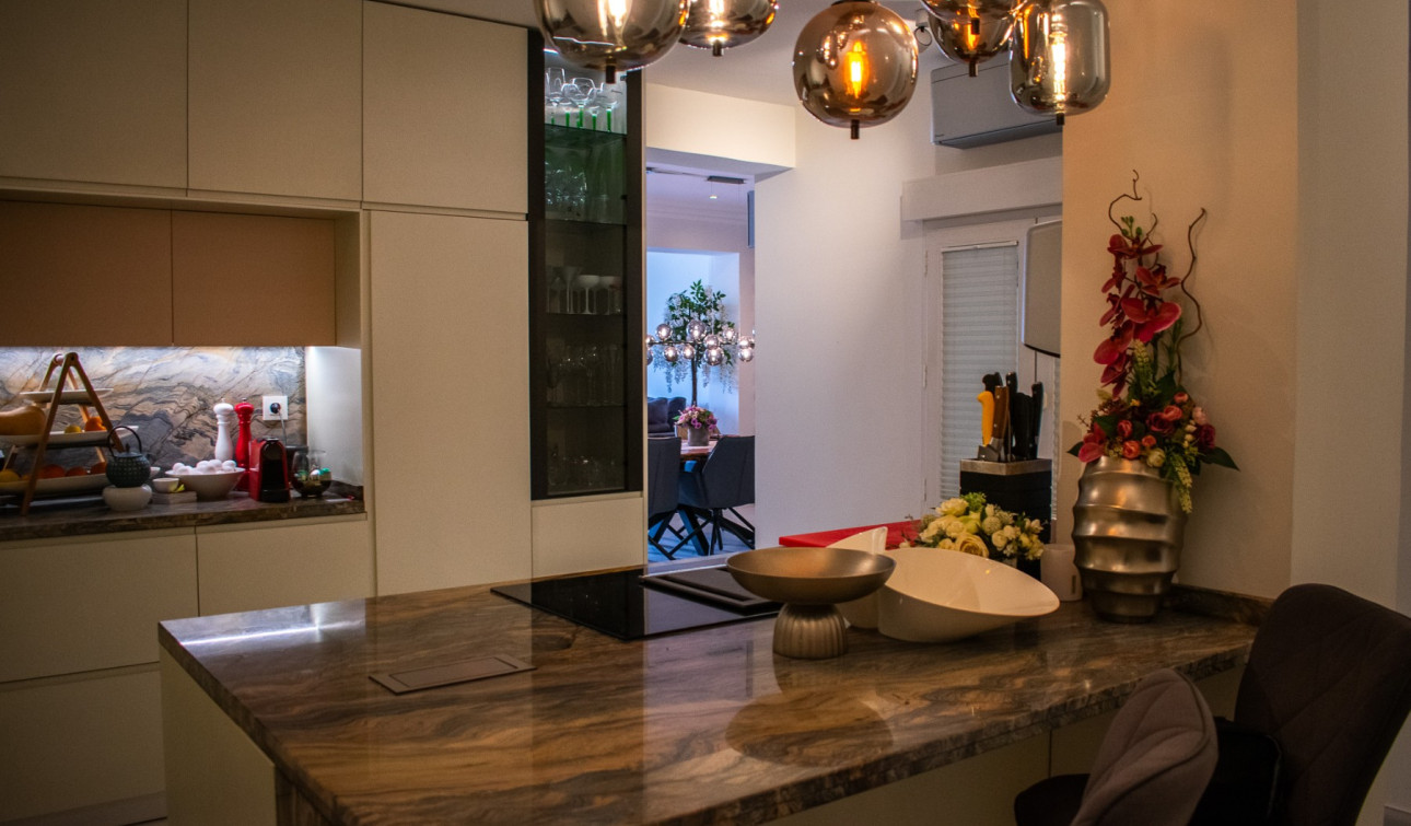 Reventa - Apartamento / Piso - Torrevieja - Torrevieja Centro