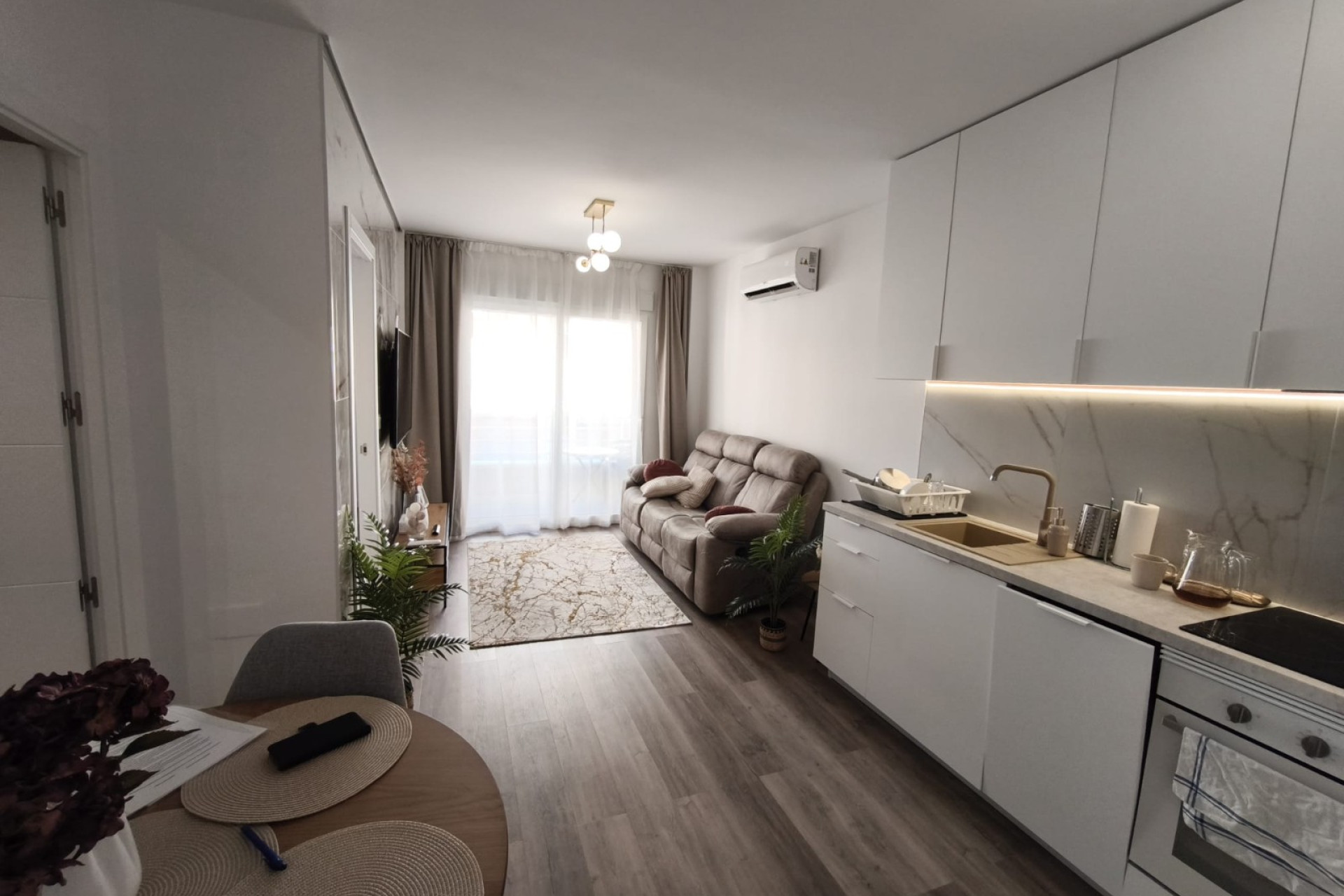 Reventa - Apartamento / Piso - Torrevieja - Torrevieja Centro