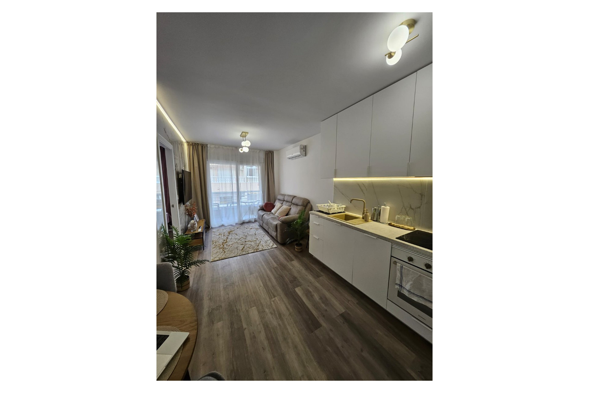 Reventa - Apartamento / Piso - Torrevieja - Torrevieja Centro