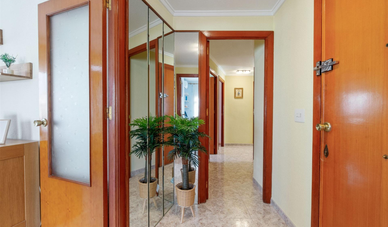 Reventa - Apartamento / Piso - Torrevieja - torrevieja