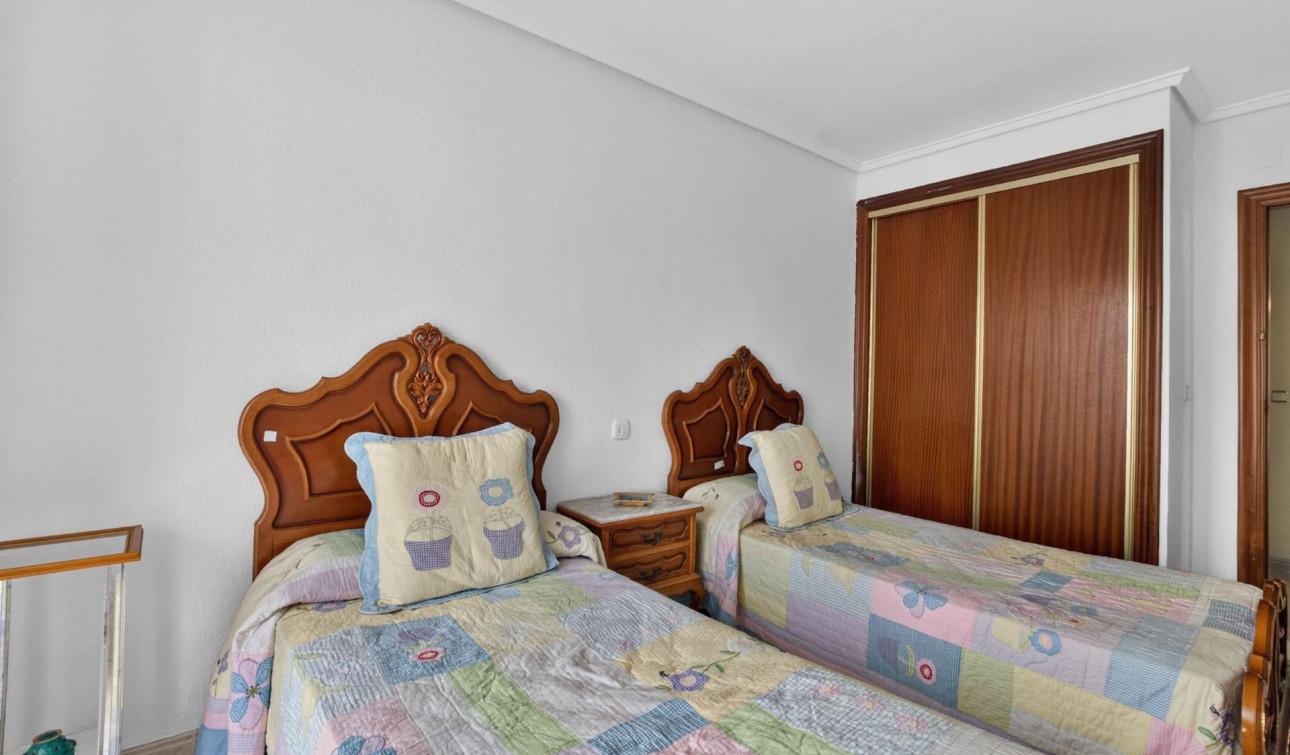 Reventa - Apartamento / Piso - Torrevieja - torrevieja