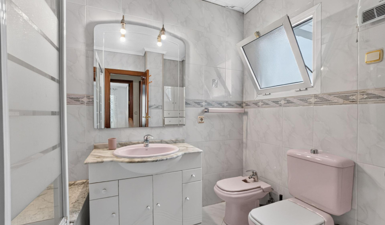 Reventa - Apartamento / Piso - Torrevieja - torrevieja