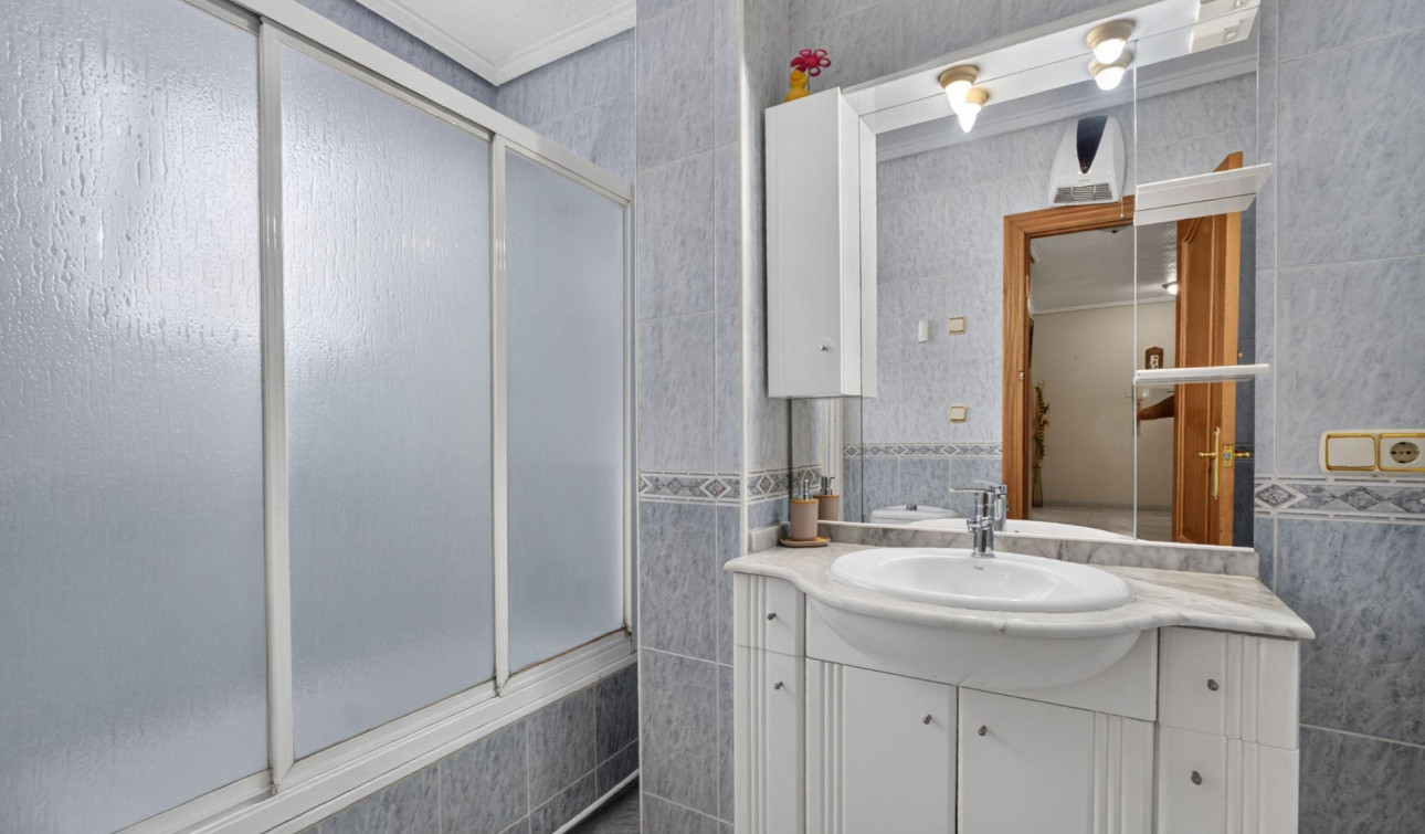 Reventa - Apartamento / Piso - Torrevieja - torrevieja